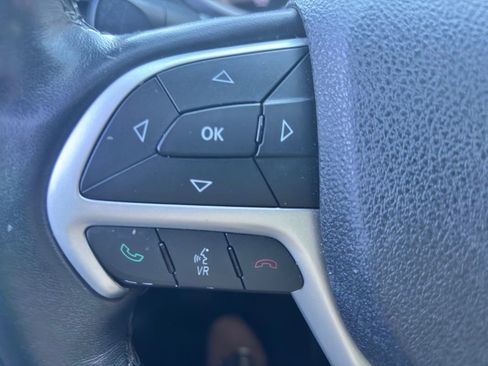 Used 2015 Jeep Cherokee Limited image 24