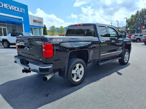 Used 2016 Chevrolet Silverado 2500 LTZ w/ LTZ Plus Package image 7