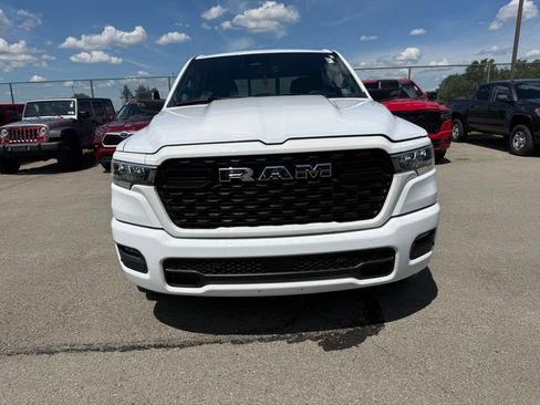 Used 2025 RAM 1500 Big Horn AWD/4WD image 2