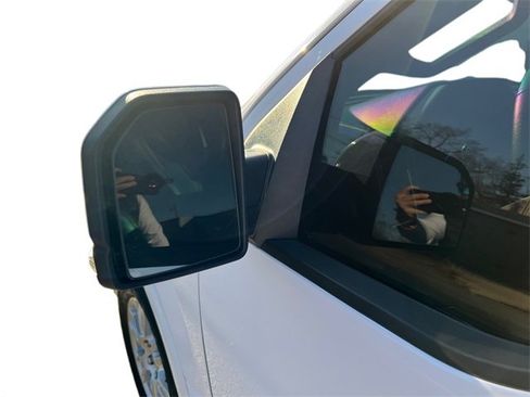 Used 2015 Ford F150 Lariat w/ Equipment Group 501A Mid image 19