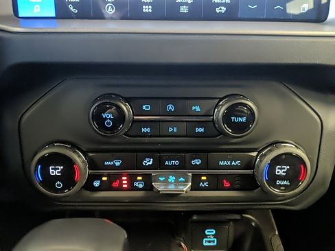 Certified 2025 Ford Bronco Outer Banks image 19