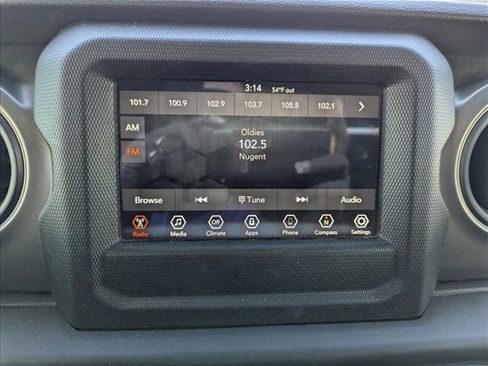 Used 2022 Jeep Gladiator Sport image 17