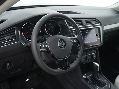 Used 2021 Volkswagen Tiguan S image 20