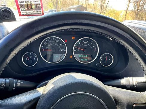 Used 2012 Jeep Wrangler Unlimited Rubicon w/ Dual Top Group AWD/4WD image 16