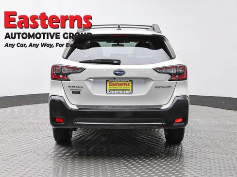 Used 2023 Subaru Outback Premium AWD/4WD image 5