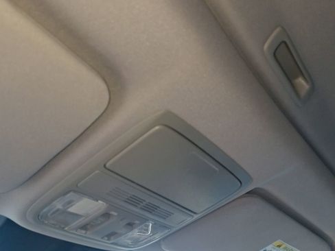 Used 2017 Honda CR-V EX image 16