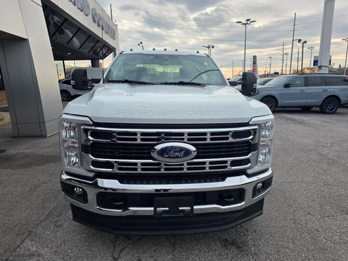 Used 2025 Ford F350 XLT image 9
