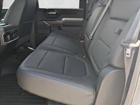 Certified 2022 GMC Sierra 2500 SLT w/ SLT Convenience Package image 17