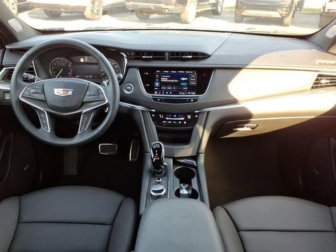 Certified 2025 Cadillac XT5 Sportv AWD/4WD image 18
