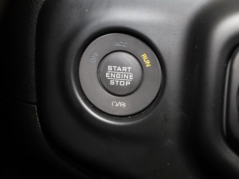 Used 2022 Jeep Wrangler Unlimited Sahara w/ Cold Weather Group image 31