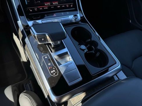 Certified 2025 Audi Q7 3.0T Prestige w/ Prestige Package image 21