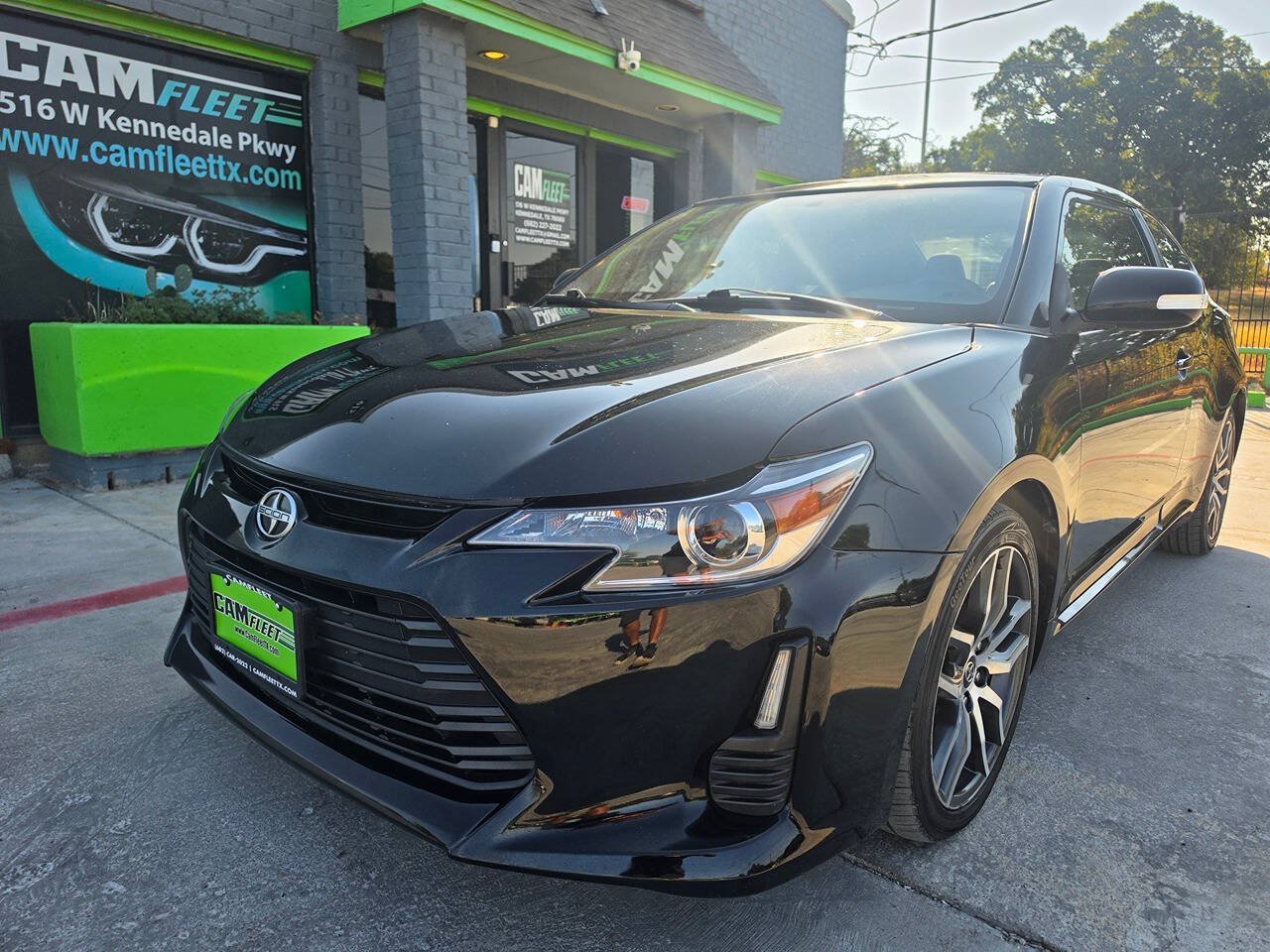 Used 2016 Scion tC FWD image 2