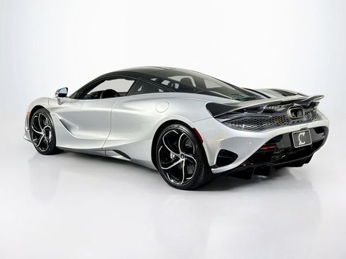Used 2024 McLaren 750S RWD image 9