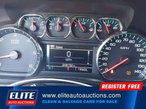 Used 2020 Chevrolet Suburban LT image 13