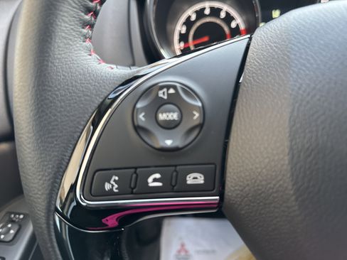 Used 2025 Mitsubishi Outlander Sport LE image 17