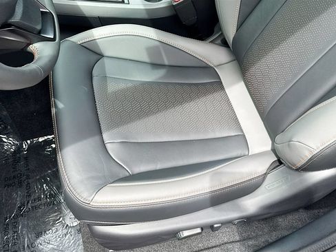 New 2026 Subaru Crosstrek 2.5i Limited w/ Crosstrek Mirror Package AWD/4WD image 18