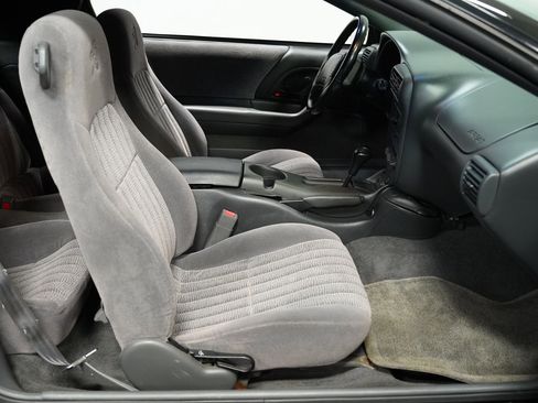 Used 1997 Chevrolet Camaro Z28 w/ Preferred Equipment Group 2 image 40