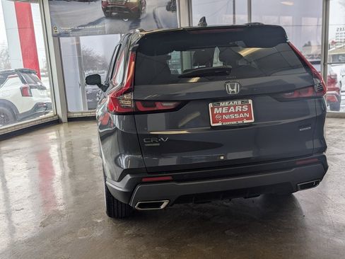 Used 2024 Honda CR-V Sport Touring image 4
