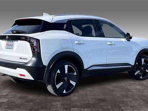 Used 2025 Nissan Kicks SR w/ SR Premium Package image 6