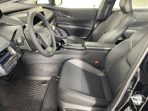 New 2026 Toyota Prius Plug-In Hybrid FWD image 2