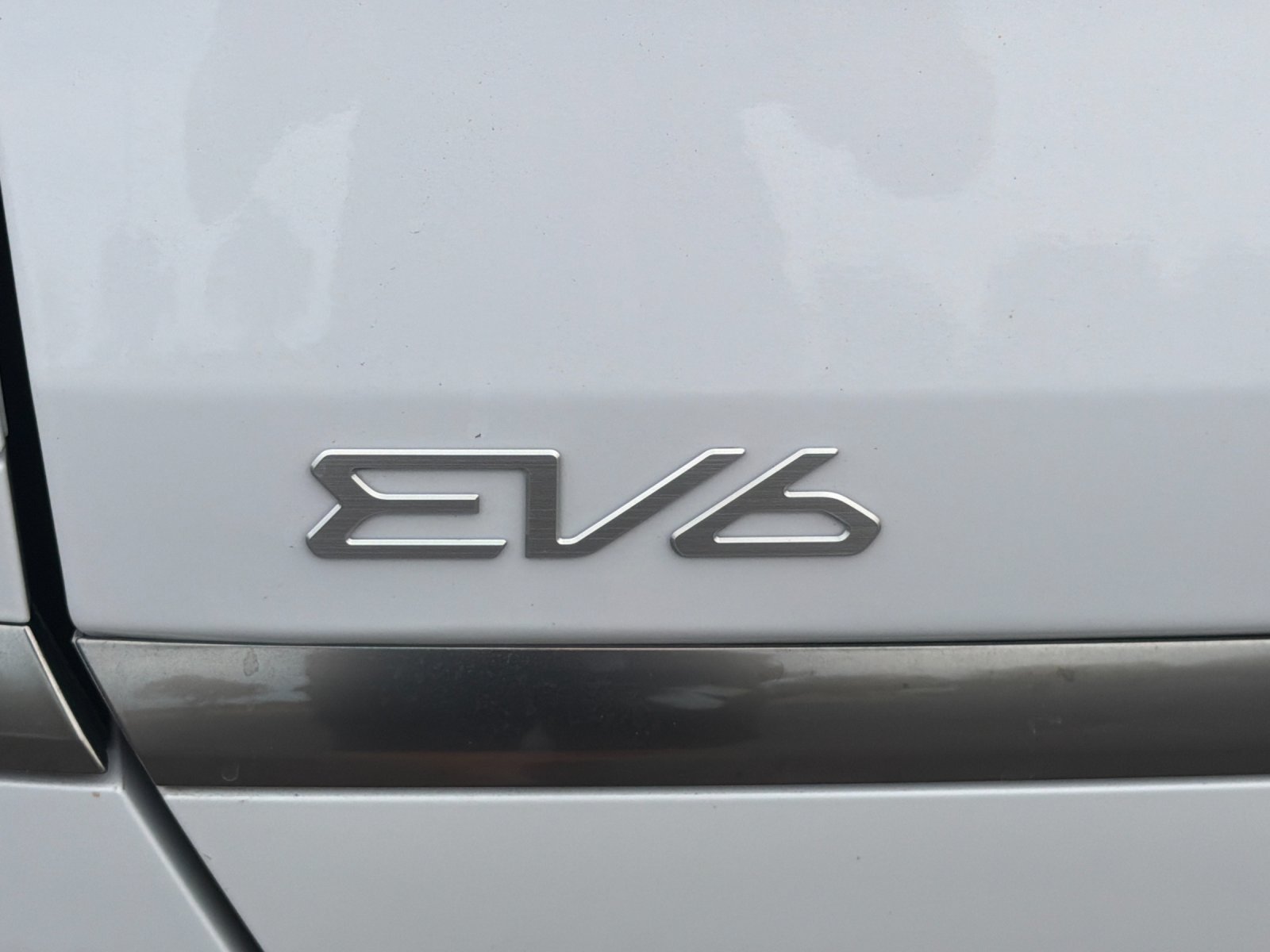 Used 2025 Kia EV6 Wind RWD image 40
