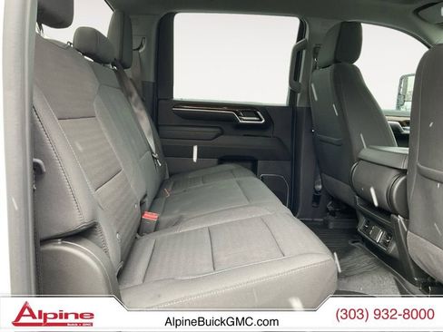 Used 2024 GMC Sierra 2500 SLE AWD/4WD image 13