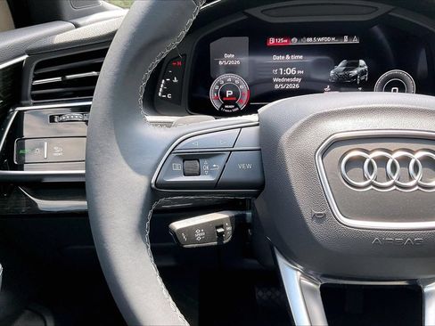 Used 2025 Audi Q7 3.0T Premium Plus AWD/4WD image 32