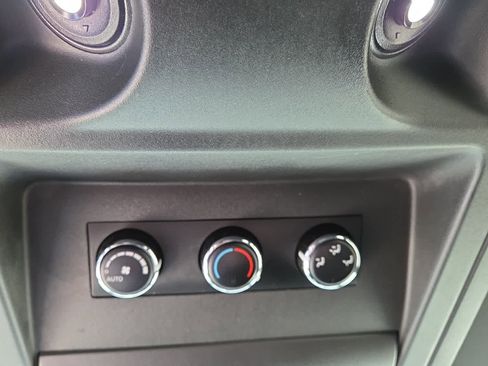 Used 2018 Dodge Grand Caravan SXT w/ Driver Convenience Group image 13