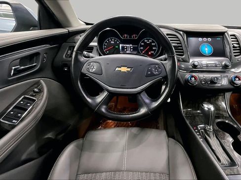 Used 2014 Chevrolet Impala LT w/ Convenience Package FWD image 5