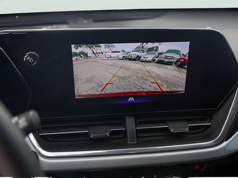 Used 2024 Chevrolet Trax LT w/ Driver Confidence Package image 20