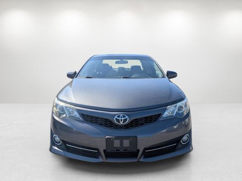 Used 2013 Toyota Camry SE image 2
