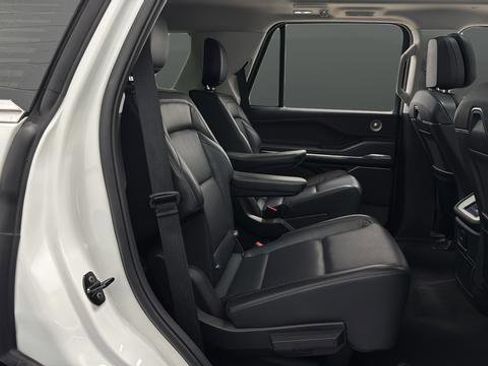 Used 2025 Lincoln Navigator Reserve AWD/4WD image 22