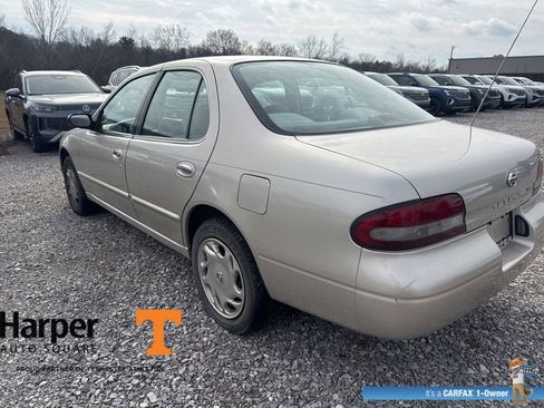 Used 1996 Nissan Altima GXE image 3