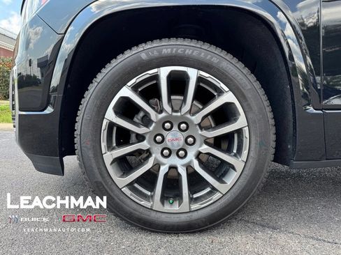 Used 2021 GMC Acadia Denali w/ Denali Ultimate Package AWD/4WD image 8