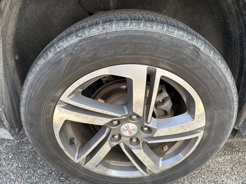 Used 2019 GMC Terrain SLT w/ Preferred Package AWD/4WD image 15