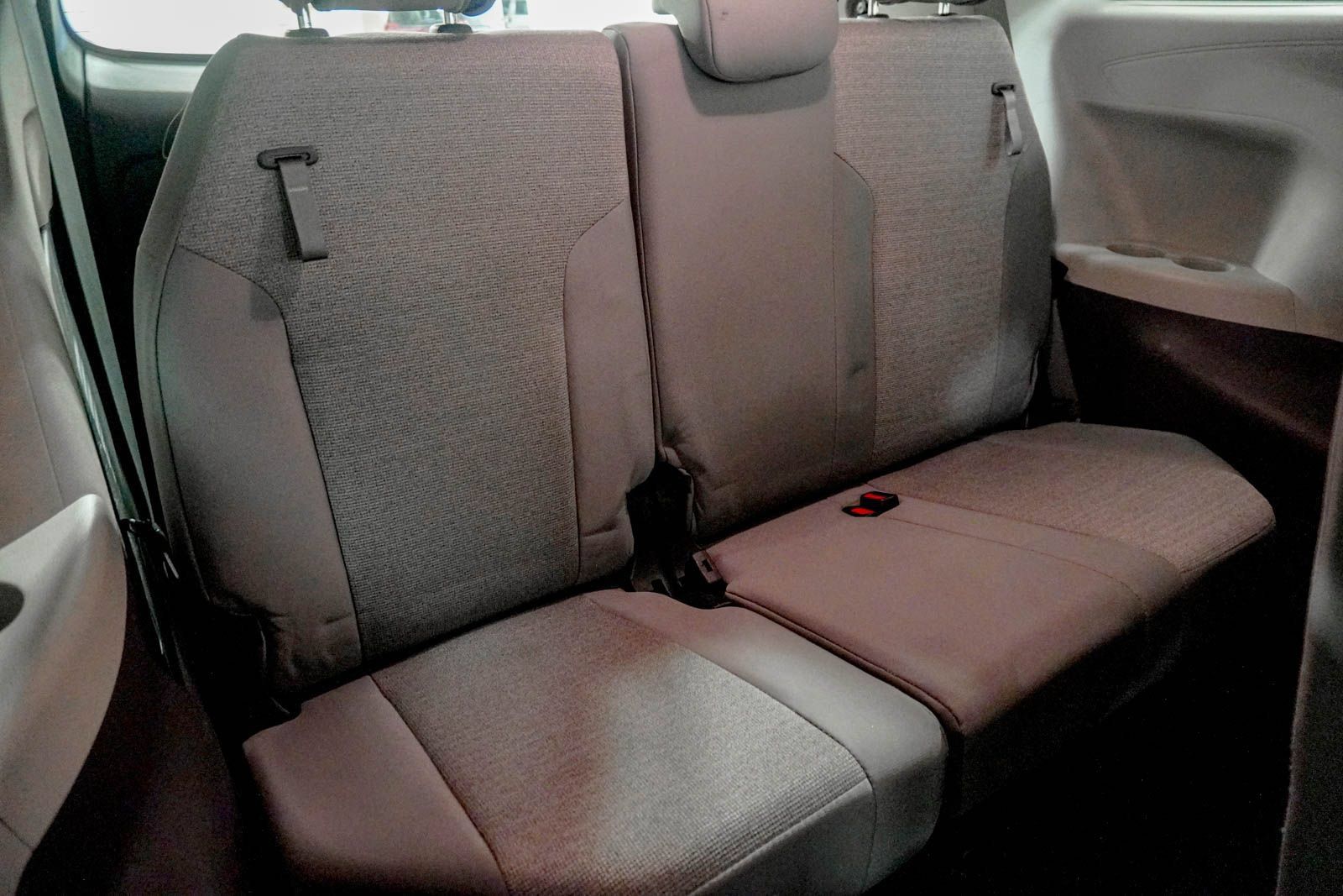 Used 2024 Toyota Sienna LE FWD image 34
