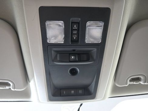 Used 2011 RAM 1500 Laramie Longhorn AWD/4WD image 33