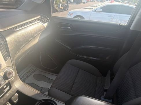 Used 2019 Chevrolet Tahoe LS AWD/4WD image 32