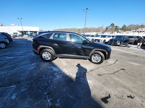 Certified 2026 Hyundai Tucson SE image 4