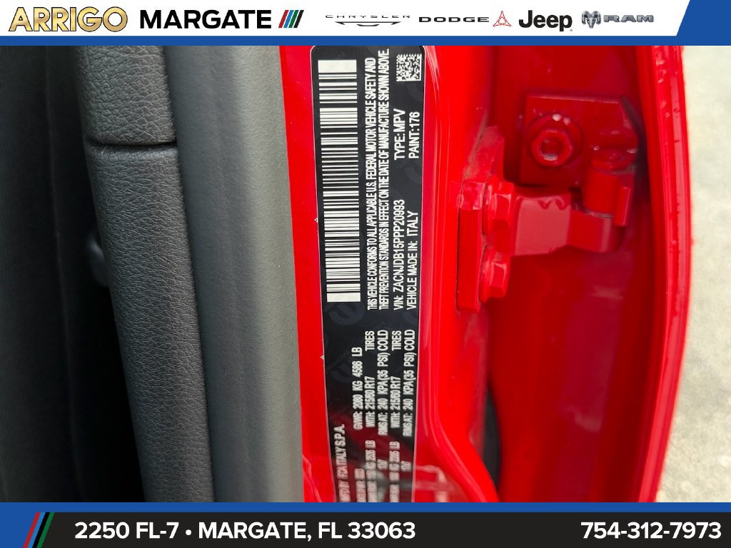 Certified 2023 Jeep Renegade Latitude AWD/4WD image 20