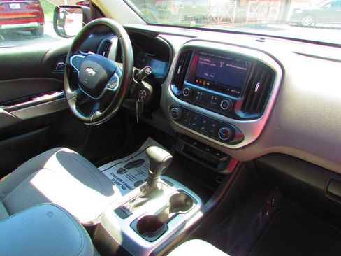 Used 2019 Chevrolet Colorado LT image 15