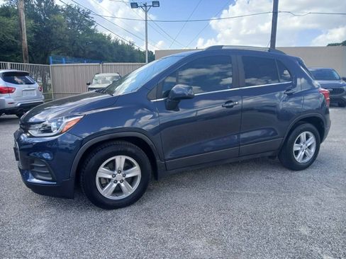 Used 2018 Chevrolet Trax LT FWD image 1
