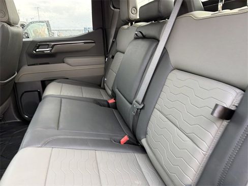 Used 2025 Chevrolet Silverado 1500 ZR2 w/ Technology Package image 11