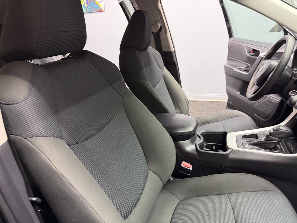 Used 2022 Toyota RAV4 LE FWD image 50