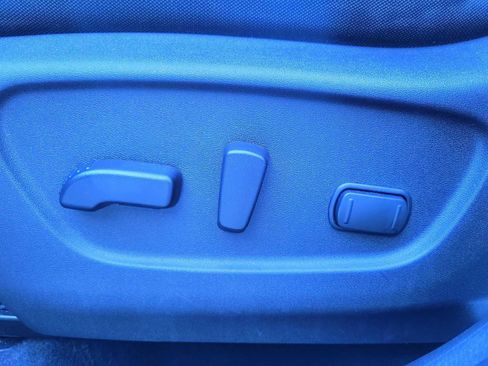 Used 2020 Nissan Rogue SV w/ Sun & Sound Touring Package image 16