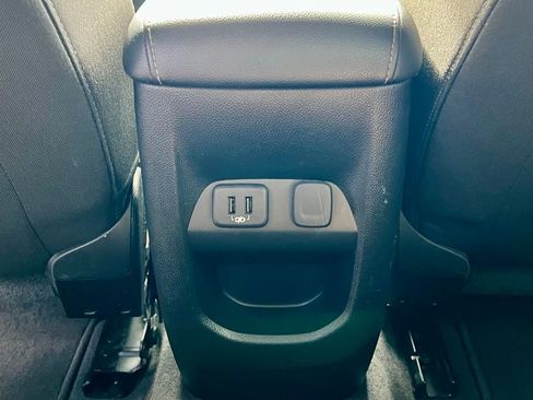 Used 2020 Chevrolet Colorado LT image 34