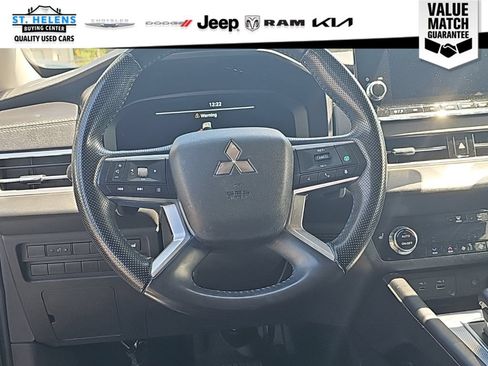 Used 2024 Mitsubishi Outlander SEL AWD/4WD image 13