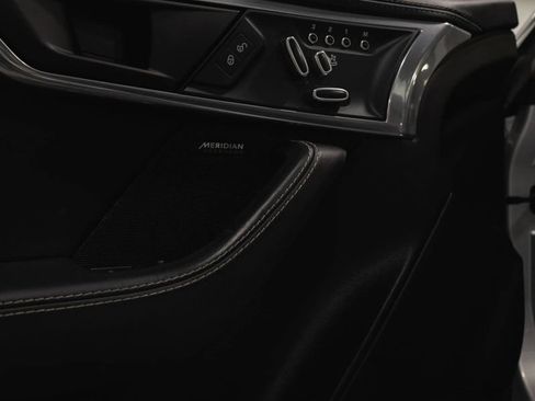 Used 2020 Jaguar F-TYPE Convertible RWD image 19