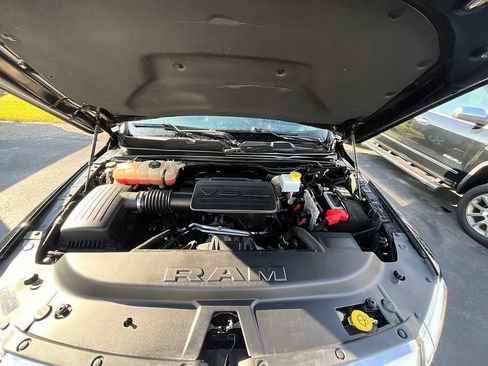 Used 2021 RAM 1500 Big Horn AWD/4WD image 3
