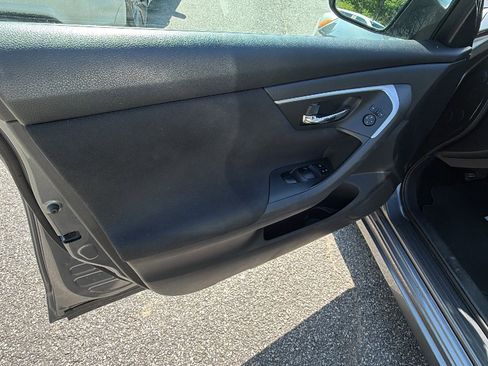 Used 2015 Nissan Altima 2.5 S w/ Power Driver Seat Package FWD image 14
